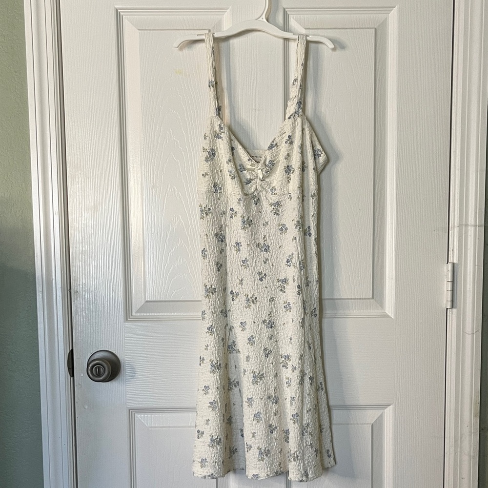 Aeropostale White and Blue Floral Midi Dress